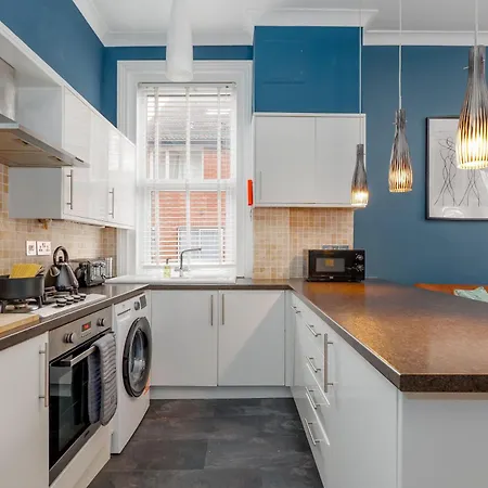 The Blue Bank Suite By Grandeur Property-2